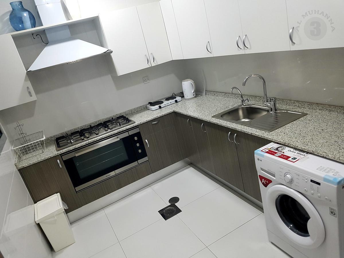 Al Muhanna Plaza Luxury Apartments Kuwait City Exterior foto