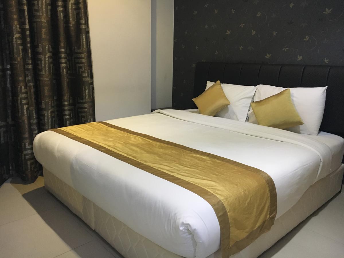 Al Muhanna Plaza Luxury Apartments Kuwait City Exterior foto