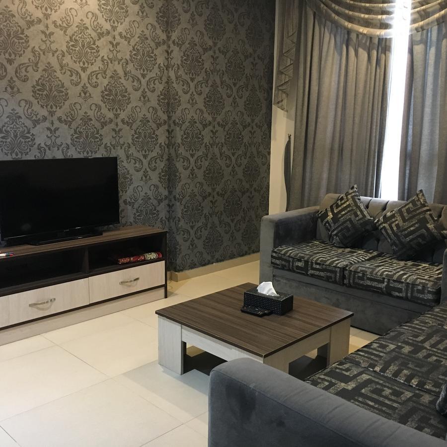 Al Muhanna Plaza Luxury Apartments Kuwait City Exterior foto