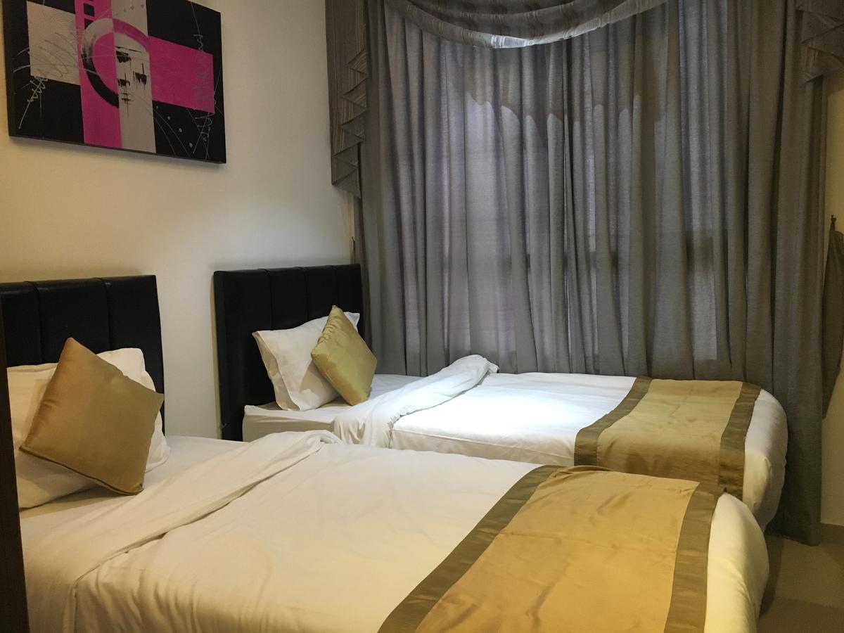Al Muhanna Plaza Luxury Apartments Kuwait City Exterior foto